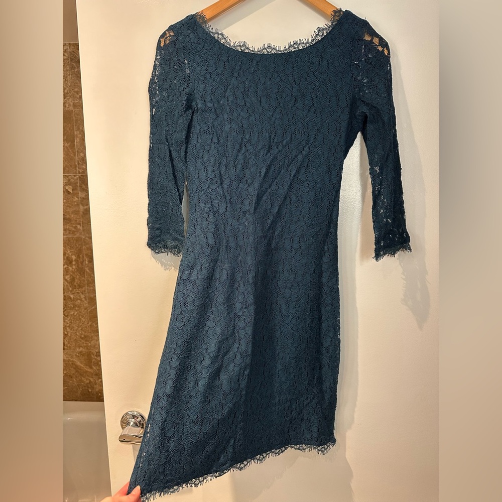 Beautiful deep turquoise evening/cocktail lace dress from aritzia/babaton